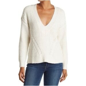 UGG Women's‎ Cream Alva Deep V-Neck Cable Knit Sweater Size Medium Cozy Soft